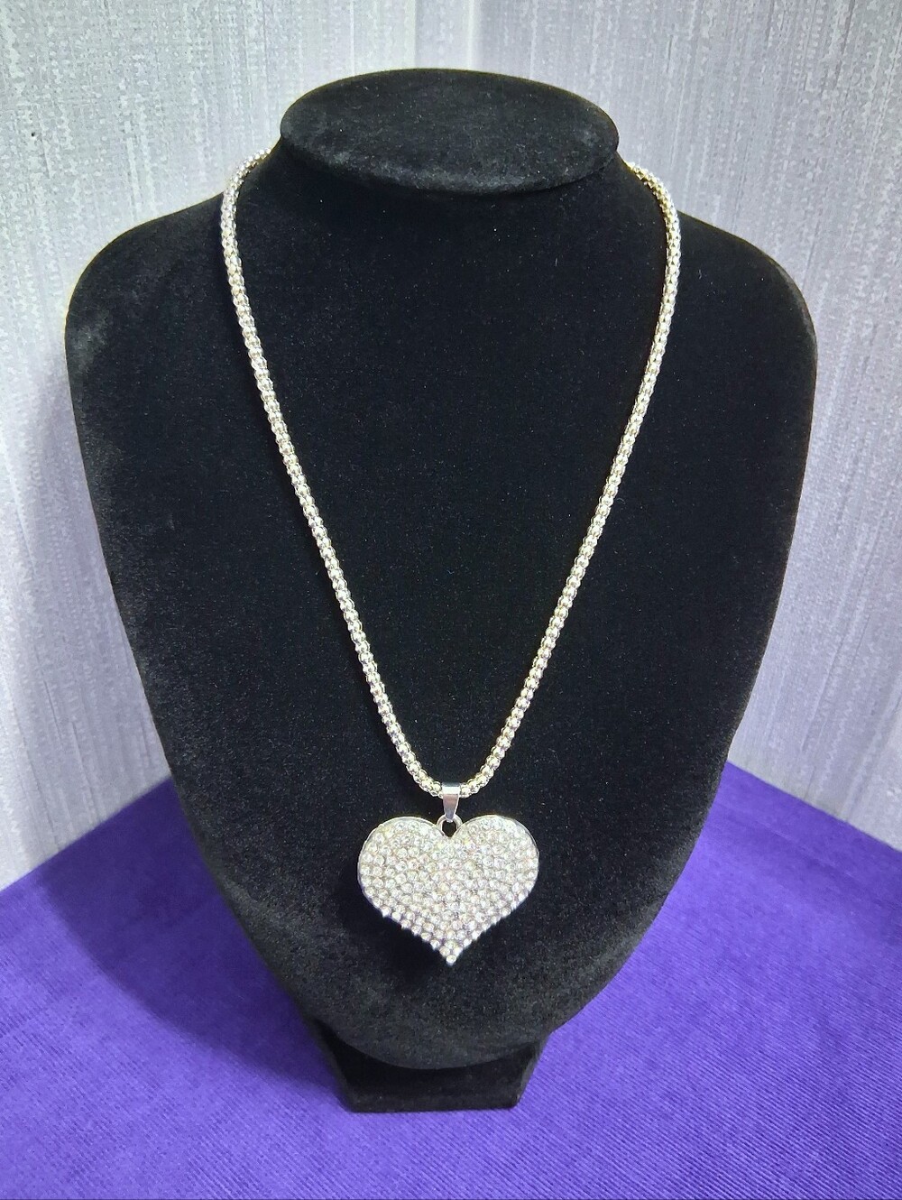 Sparkleheart Necklace Rhinestone Heart With Silvertone Chain